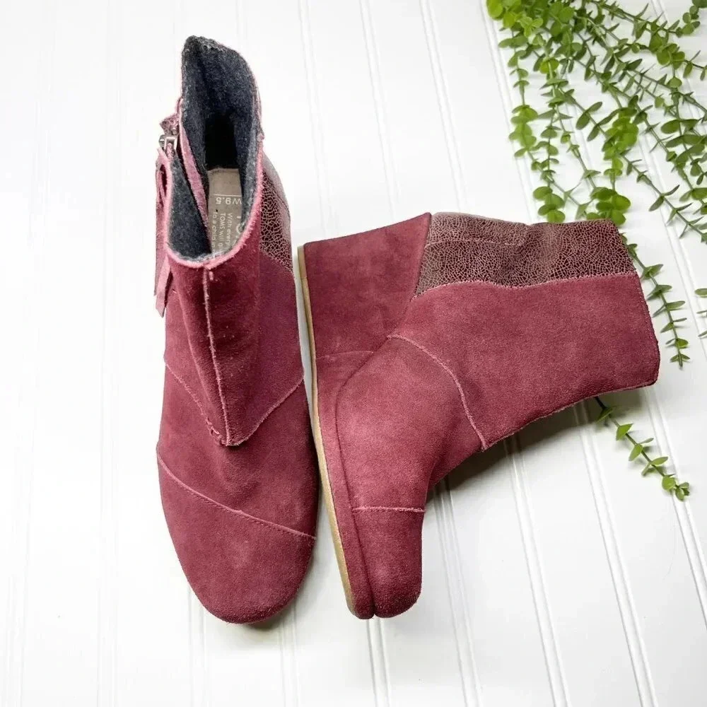 Toms maroon suede